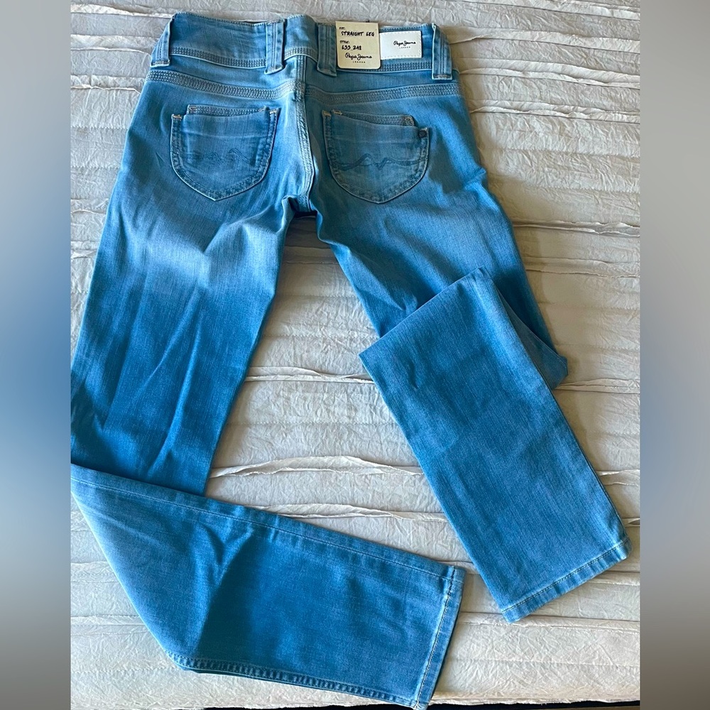 Blue Pepe Jeans straight leg. Low Rise